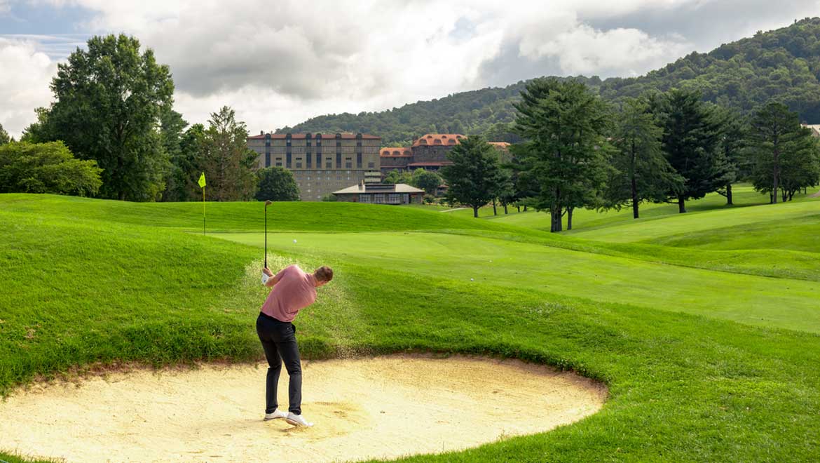 Golfer at Omni Grove Park Inn