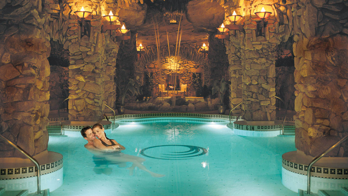 The Spa At The Omni Grove Park Inn Spas In Asheville NC   Gpirst Omni Grove Park Inn Spa Pool Couple2 