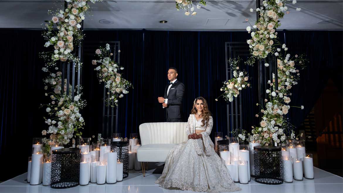 Wedding sweetheart table setup