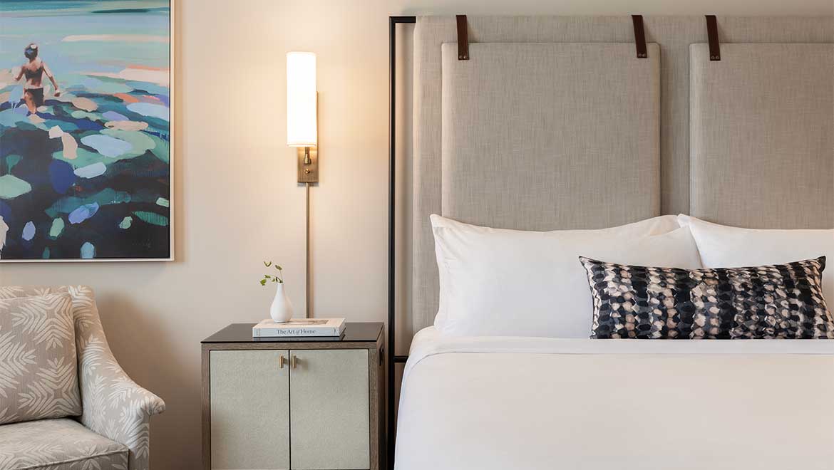 King bed in luxury suite guestroom