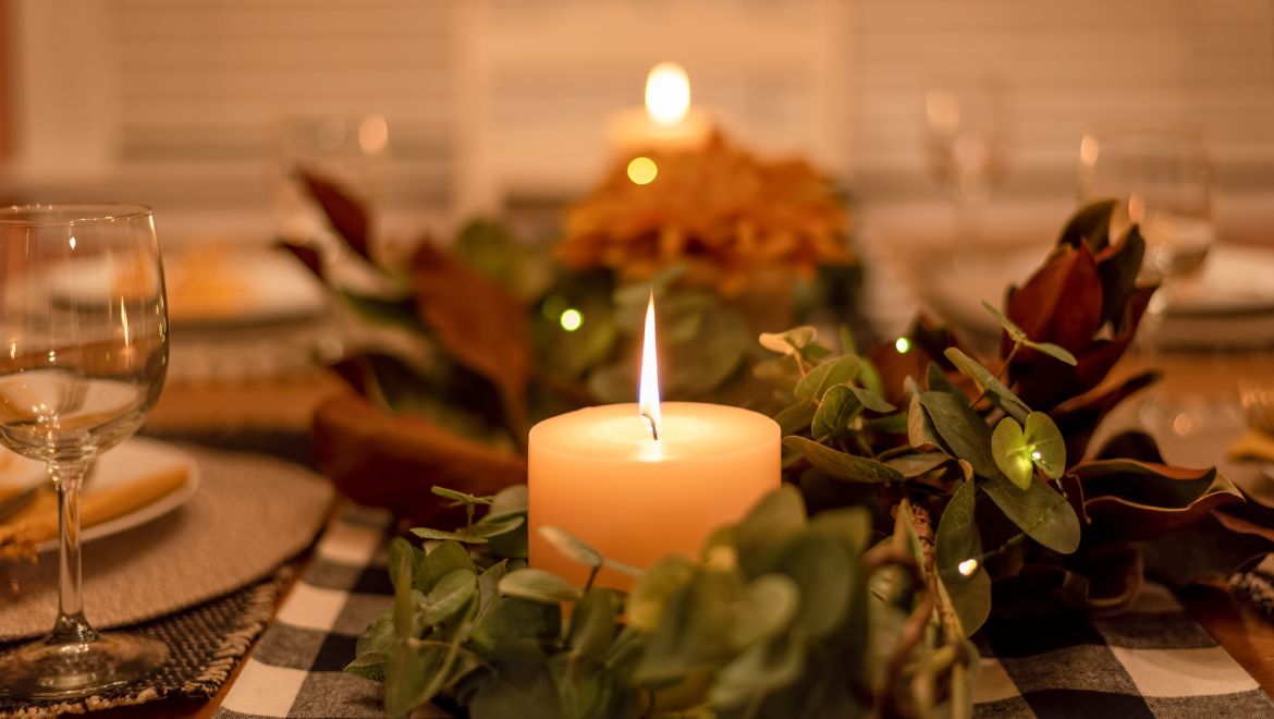 Dinner table decorated with Christmas decor